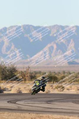 media/Dec-07-2025-CVMA (Sun) [[3e7d2de5dc]]/Race 17-Amateur Formula Middleweight/